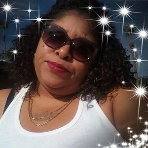 Meet your Posher, Marisa